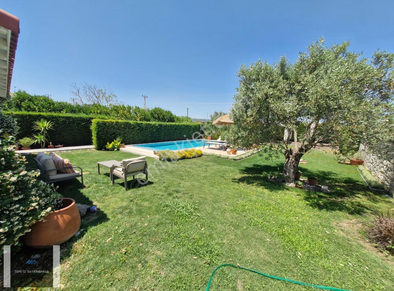 Urla Kuşçular Ova 'da Havuzlu, Bahçeli Lüks Villa - Görsel 23