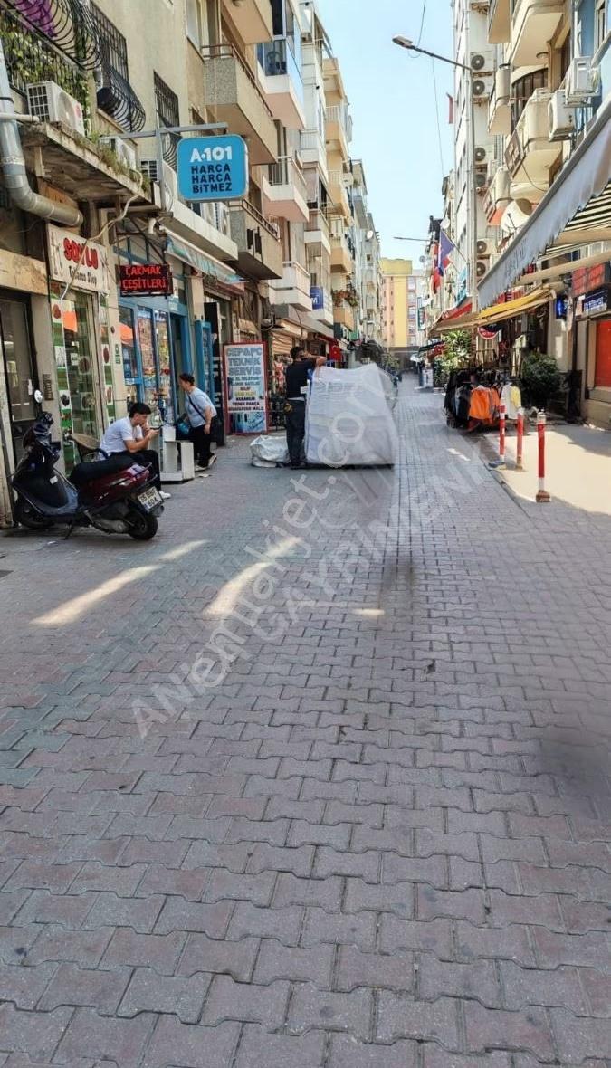 Karşıyaka Çarşı Da Kiralık 2+1 Daire
