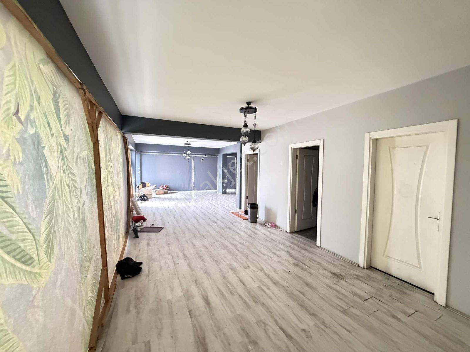 Emsalsiz 1000m Yunusemre Bulvarında Kurumsala Uygun Kiralık - Görsel 8
