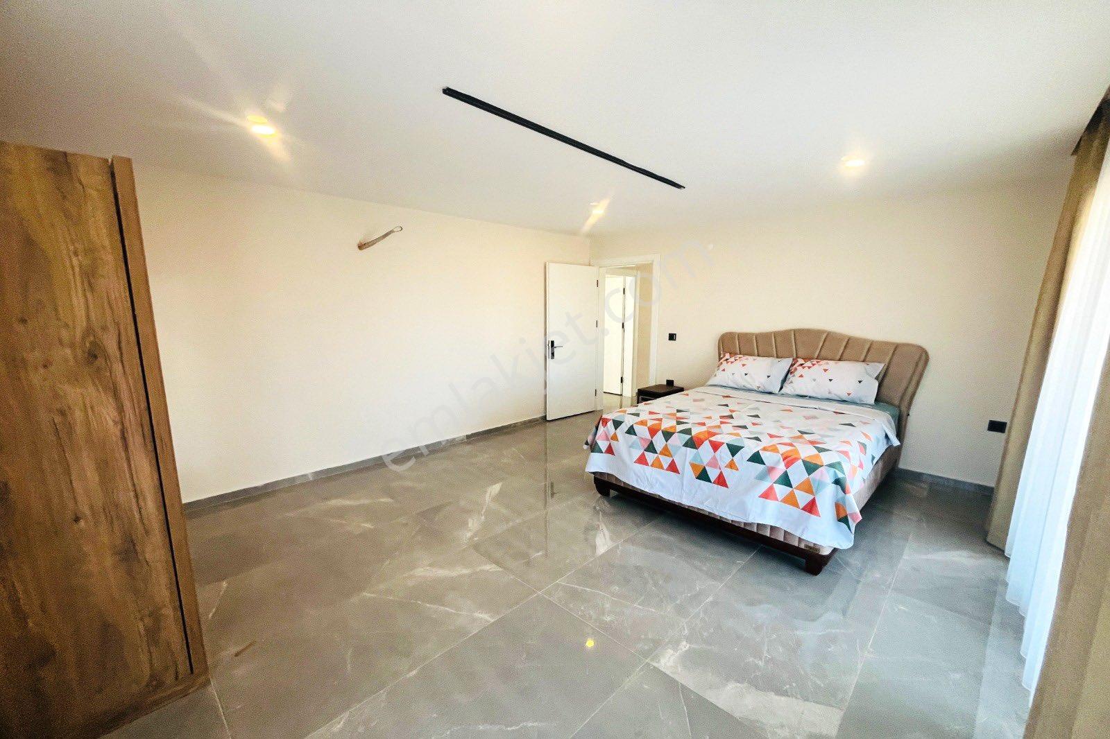 Didimde 5+1 Tam Müstakil Havuzlu Otoparklı Eşyalı Lüks Villa - Görsel 9