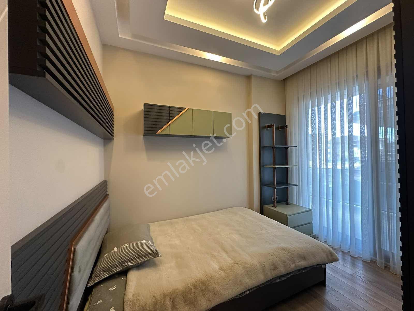 Demet Villalarında Verandalı Lüks Eşyalı Kiralık Villa - Görsel 7