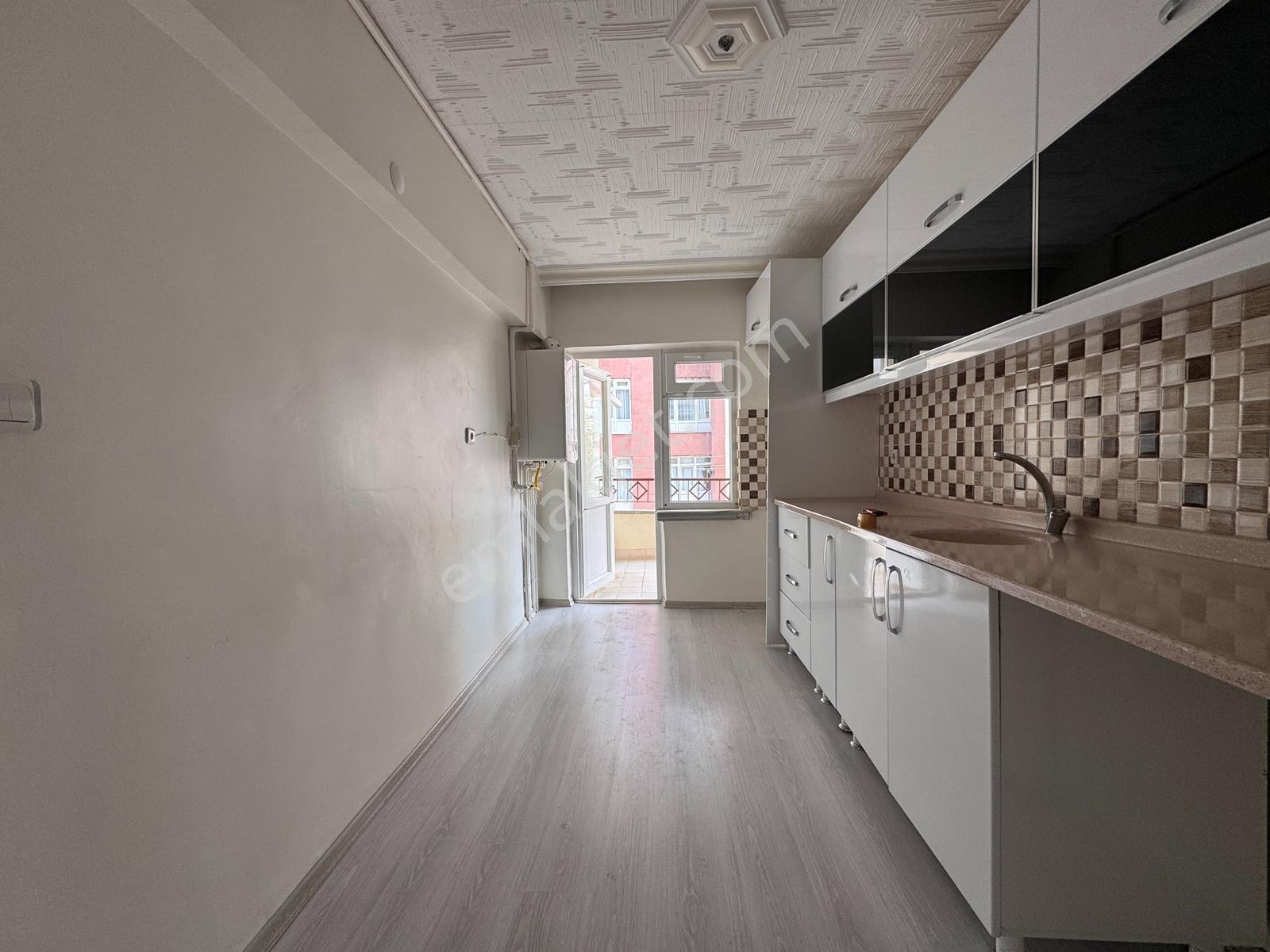 Göktaş'tan█ Okullar Bölgesinde Full Yapılı 3+1 Kiralık Daire - Görsel 2