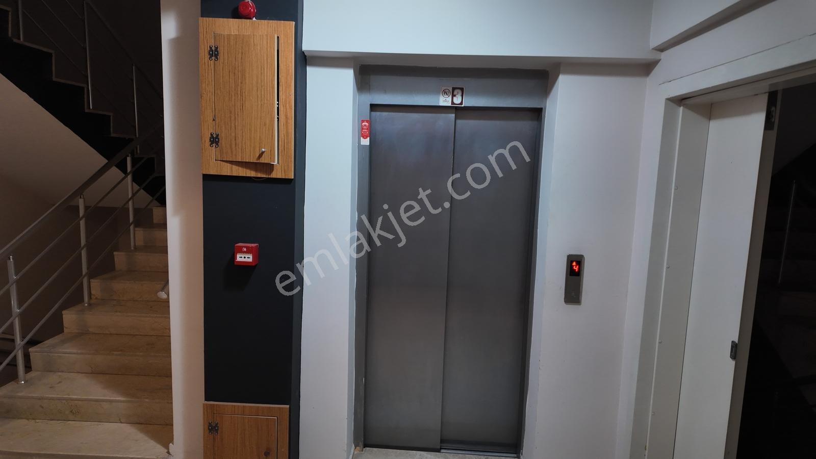Rönesans Plaza'da Kiralık Prestijli İş Yeri Ve Plaza Ofisi - Görsel 12