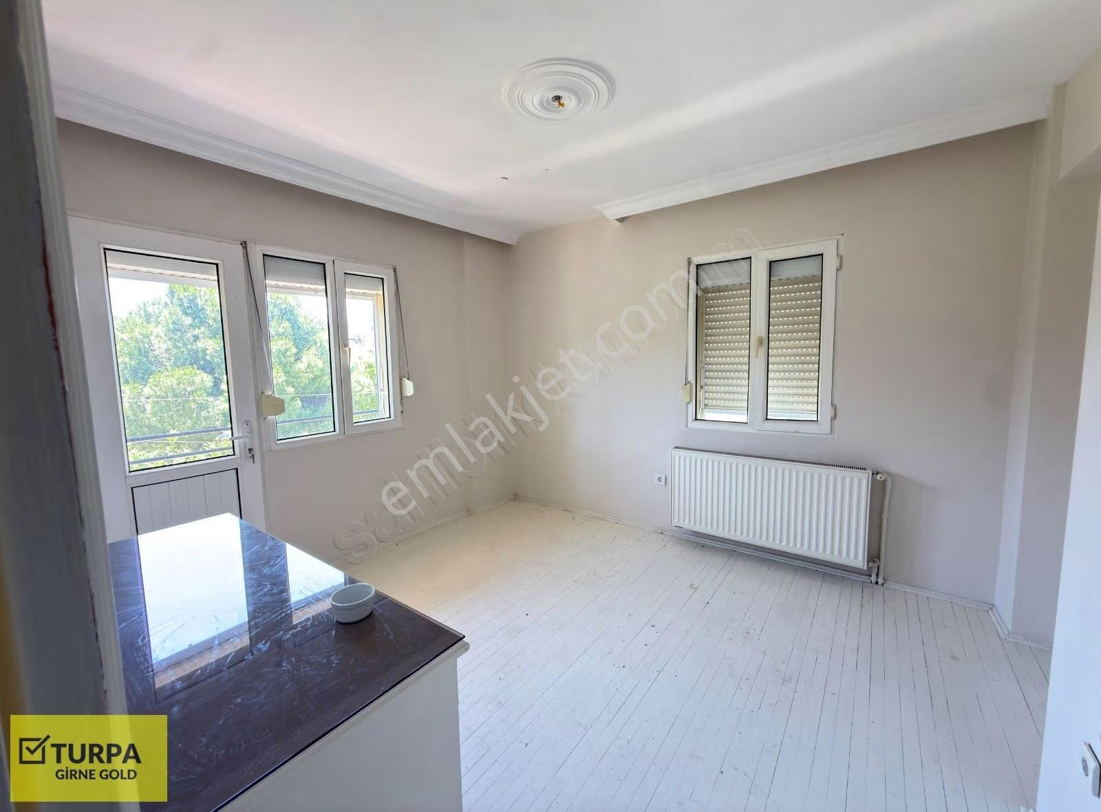Urla Yelaltı'nda İtfayenin Karşısında Kiralık Bahçeli 4+1 Villa - Görsel 12