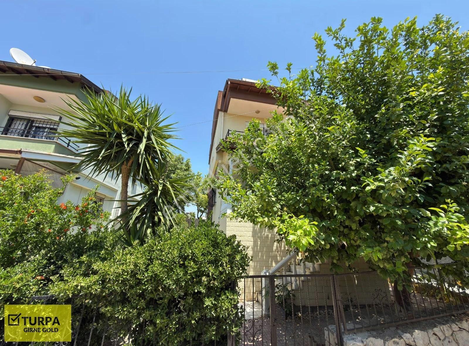 Urla Yelaltı'nda İtfayenin Karşısında Kiralık Bahçeli 4+1 Villa - Görsel 14