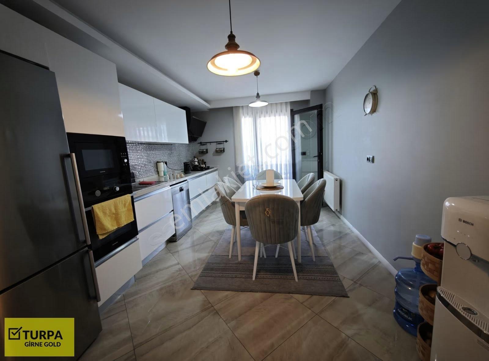Menemen 9 Eylül'de İzabana Yakın Havuzlu Site, Kiralık Geniş 3+1 - Görsel 12