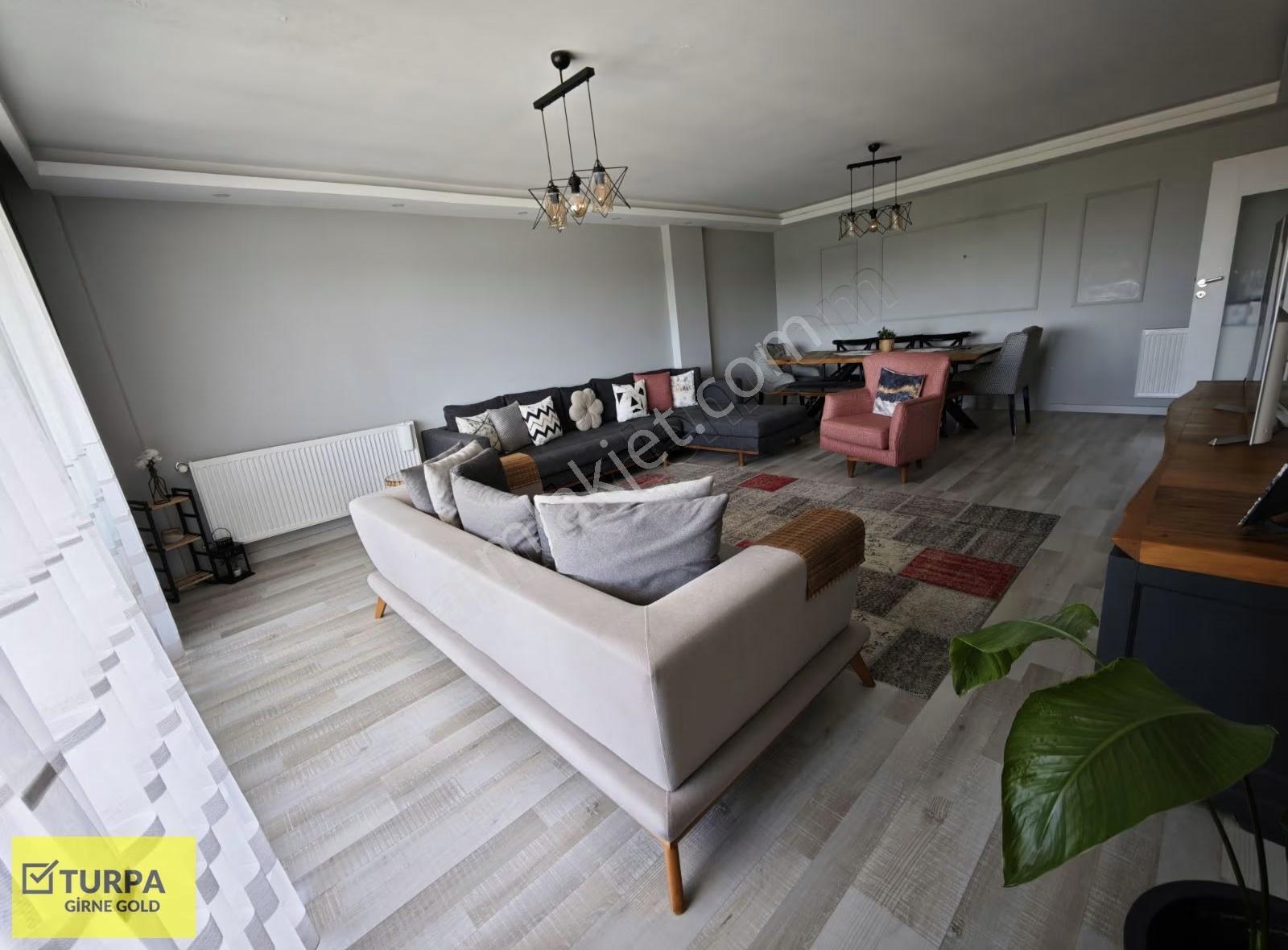 Menemen 9 Eylül'de İzabana Yakın Havuzlu Site, Kiralık Geniş 3+1 - Görsel 2