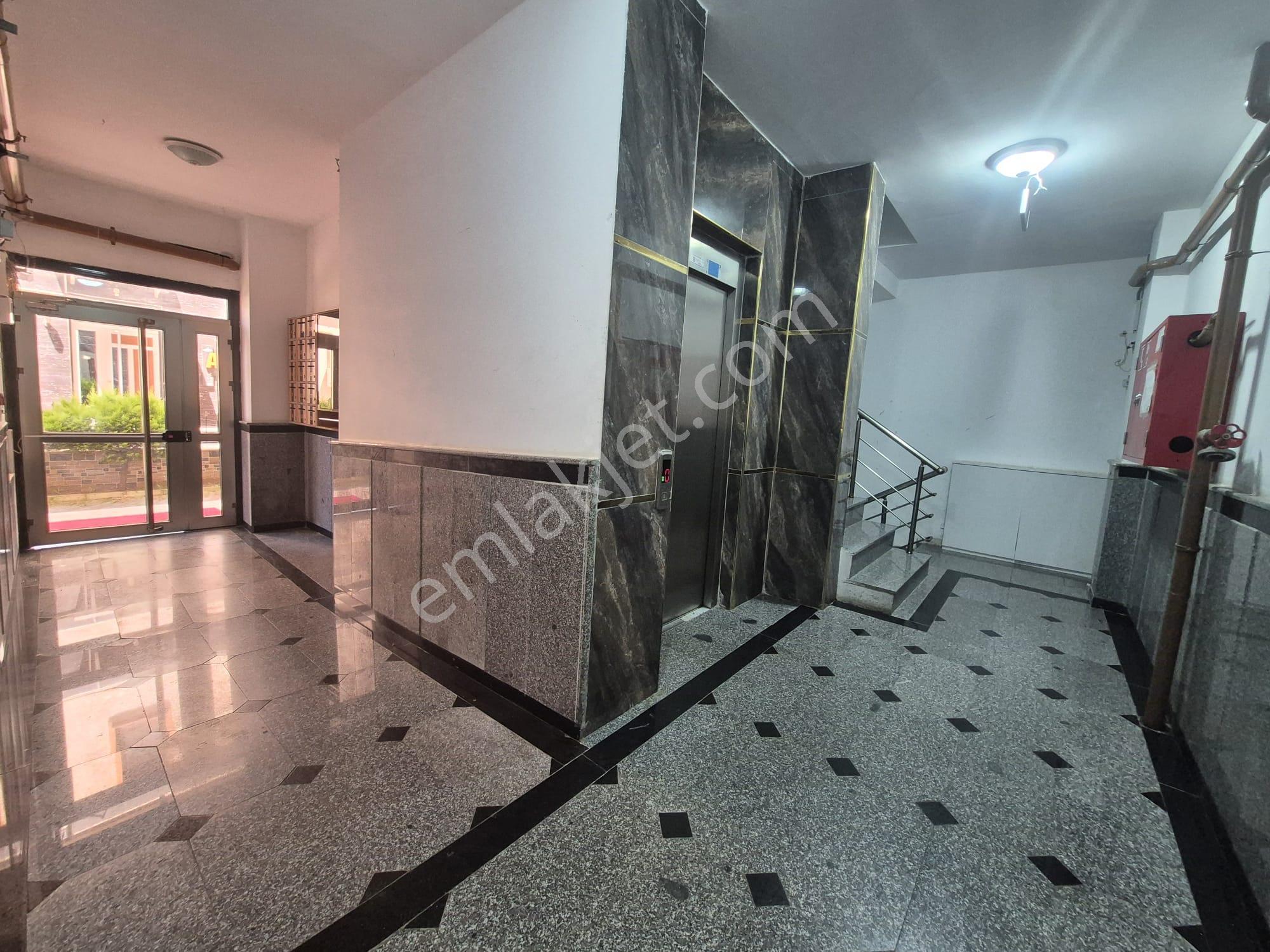 Çanakkale Merkez İsmetpaşa Mahallesi'nde Satılık 2+1 Eşyalı Daire - Görsel 24