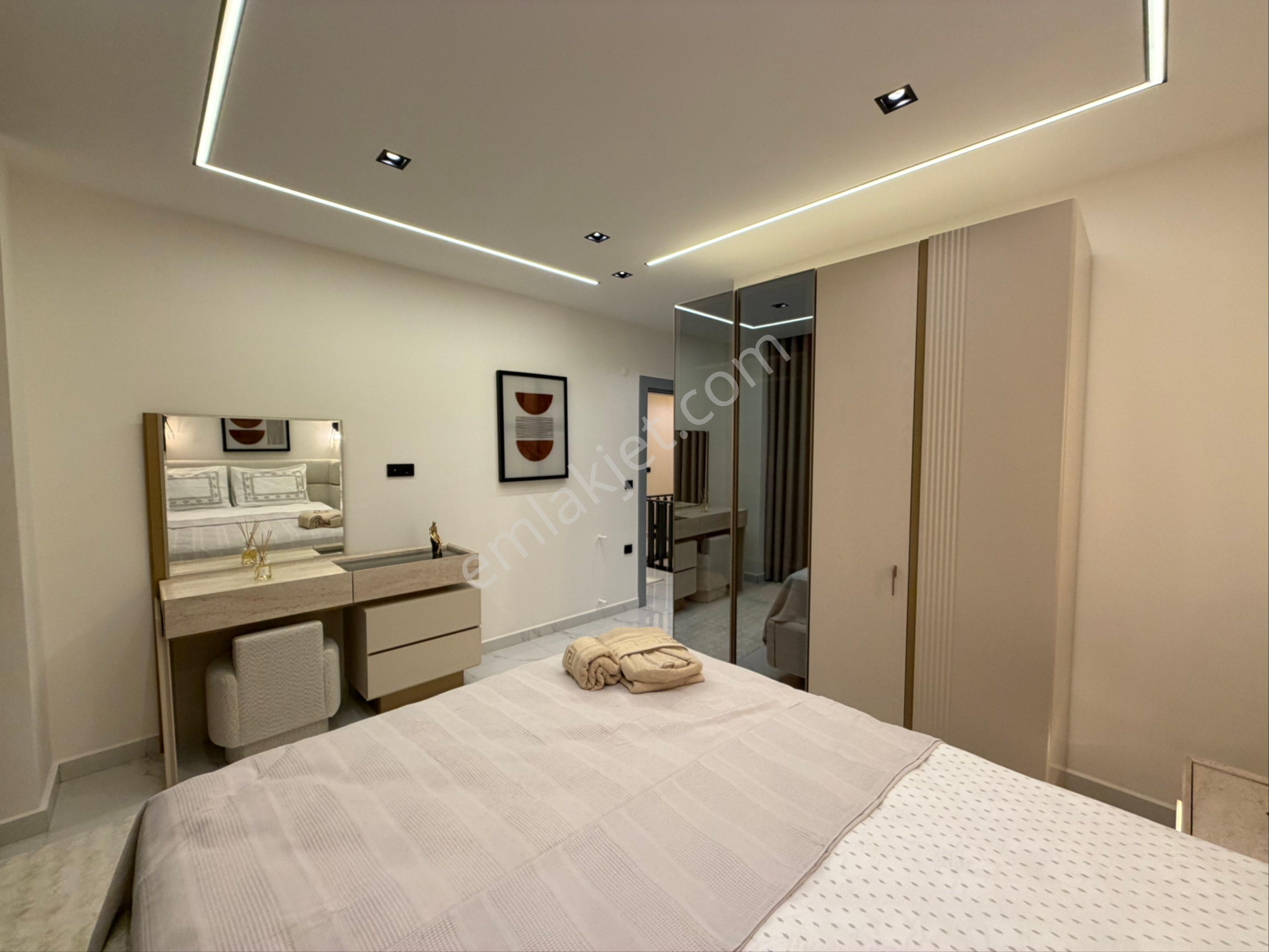 Didimde 5+1 700m2 Arsa İçende Saunalu Havuzlu Sinamalı Saray - Görsel 22