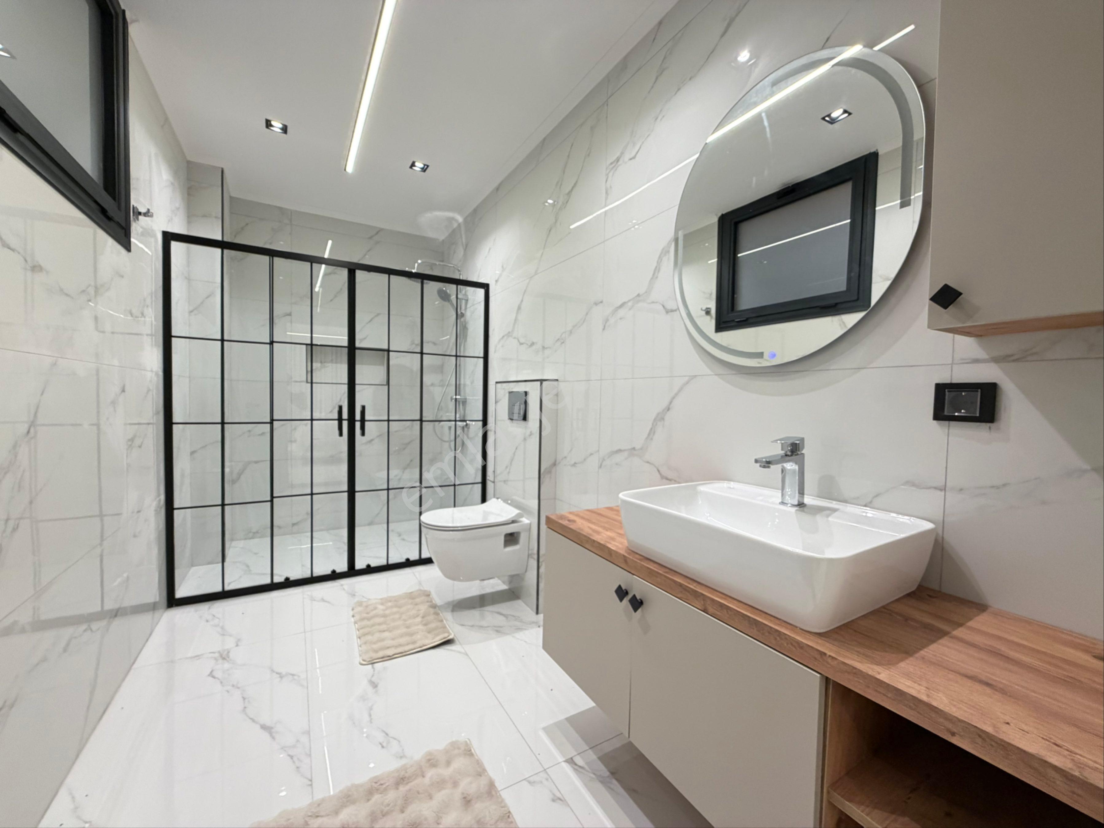 Didimde 5+1 700m2 Arsa İçende Saunalu Havuzlu Sinamalı Saray - Görsel 30
