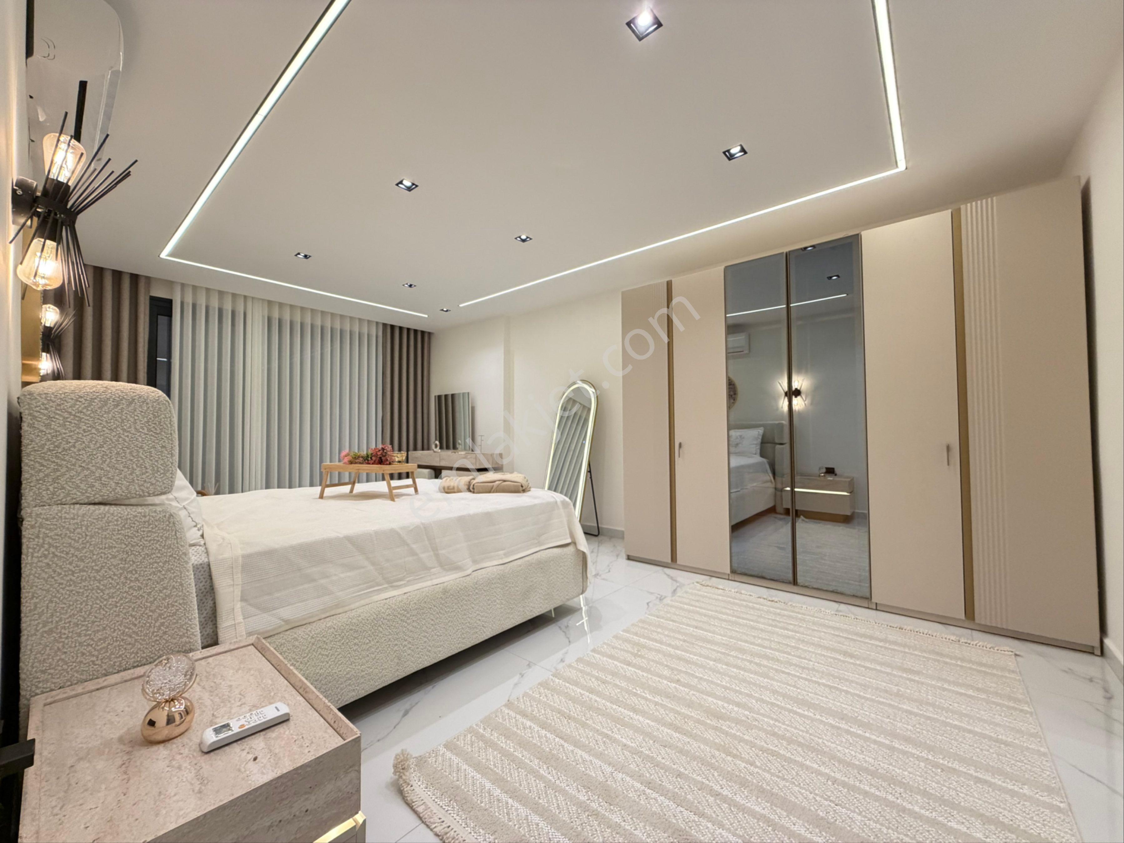 Didimde 5+1 700m2 Arsa İçende Saunalu Havuzlu Sinamalı Saray - Görsel 32