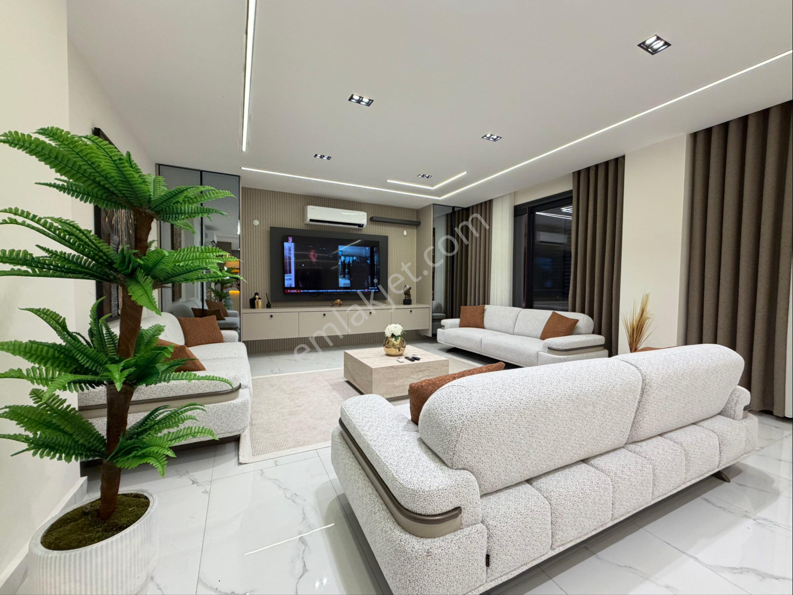Didimde 5+1 700m2 Arsa İçende Saunalu Havuzlu Sinamalı Saray - Görsel 7