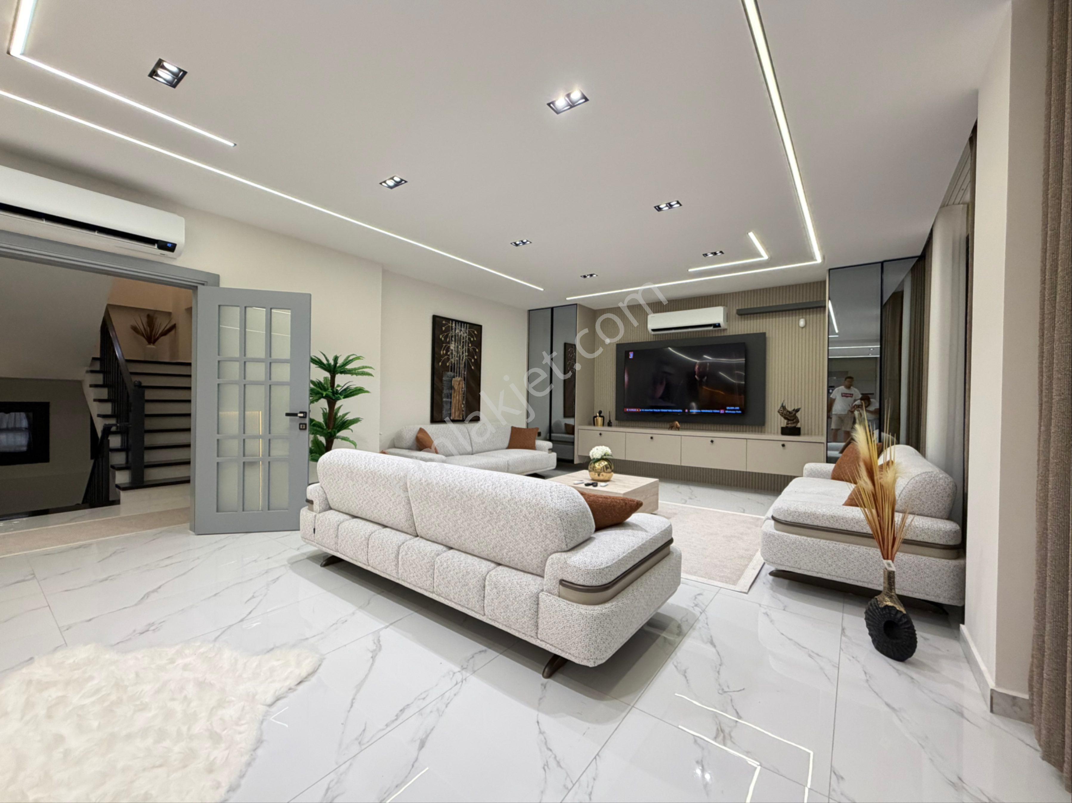 Didimde 5+1 700m2 Arsa İçende Saunalu Havuzlu Sinamalı Saray - Görsel 6