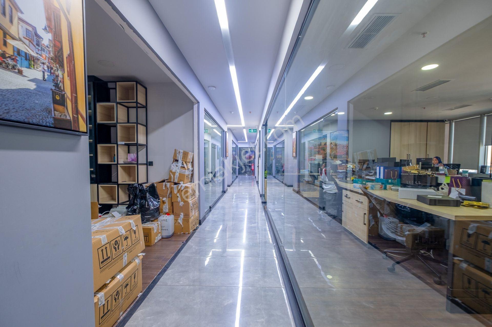 İstoç'da Full Yapılı Kiralık 1000 M2 Tam Kat Plaza - Görsel 13