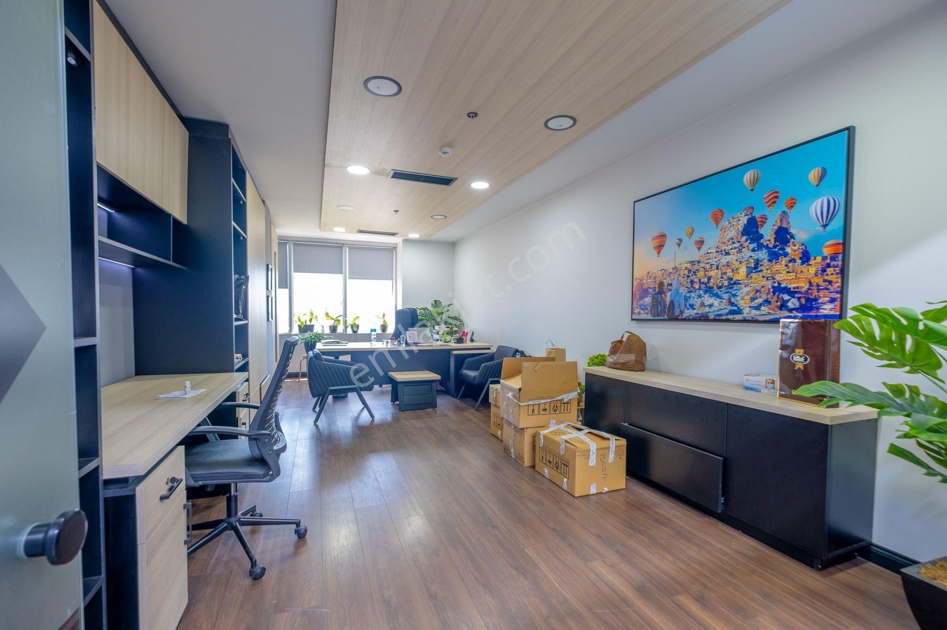 İstoç'da Full Yapılı Kiralık 1000 M2 Tam Kat Plaza - Görsel 25