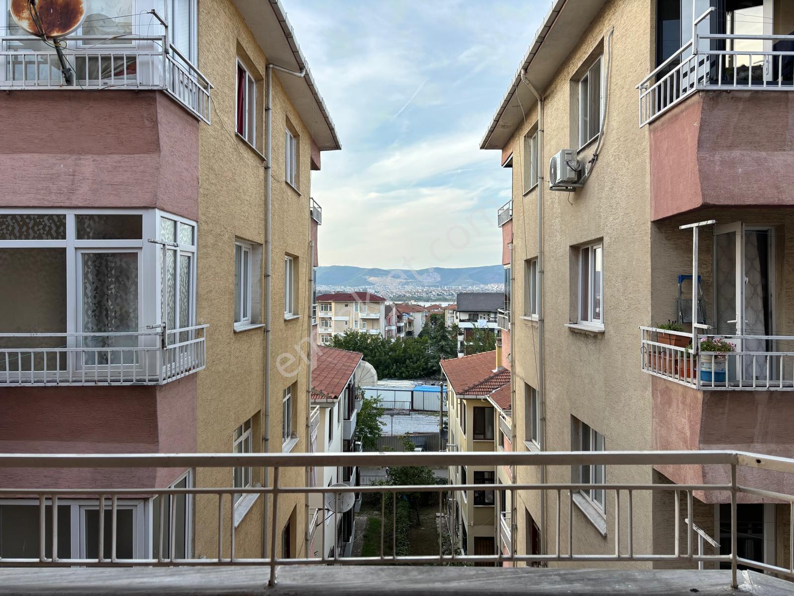Değirmendere Güzel Konumda Satılık Daire 3+1 - Görsel 13