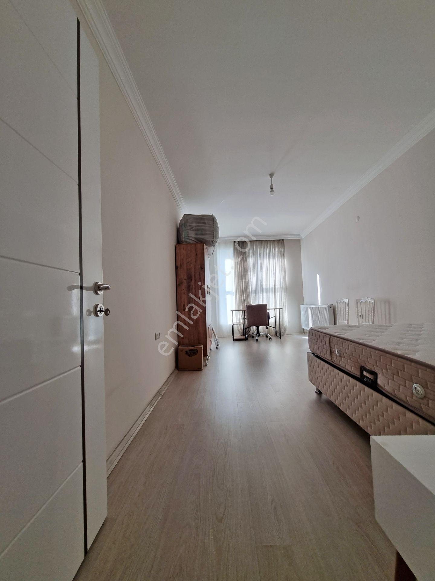 Çarşı Merkezde Doğalgazlı Eşyalı 1+1 Kiralık Geniş Daire - Görsel 12