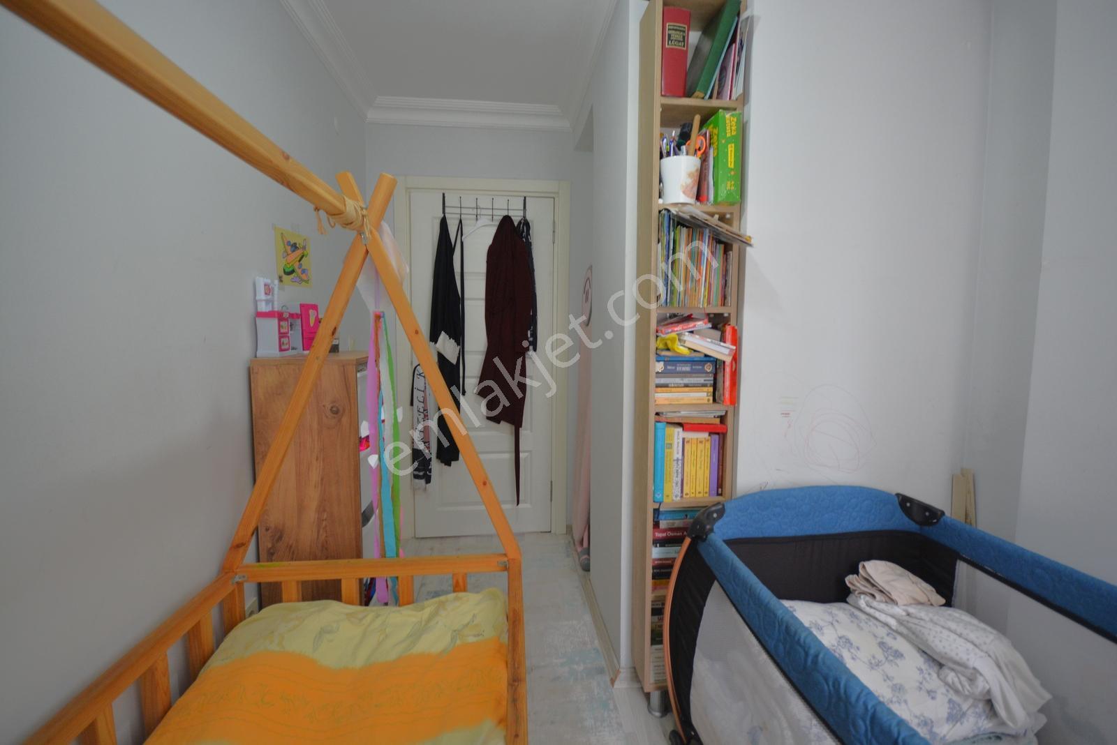 Satılık Merkezde 75 M² Cadde Üzerinde 2+1 İskanlı*ara Kat Daire - Görsel 14