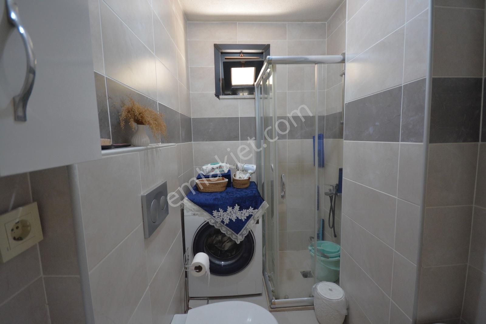 Satılık Merkezde 75 M² Cadde Üzerinde 2+1 İskanlı*ara Kat Daire - Görsel 6