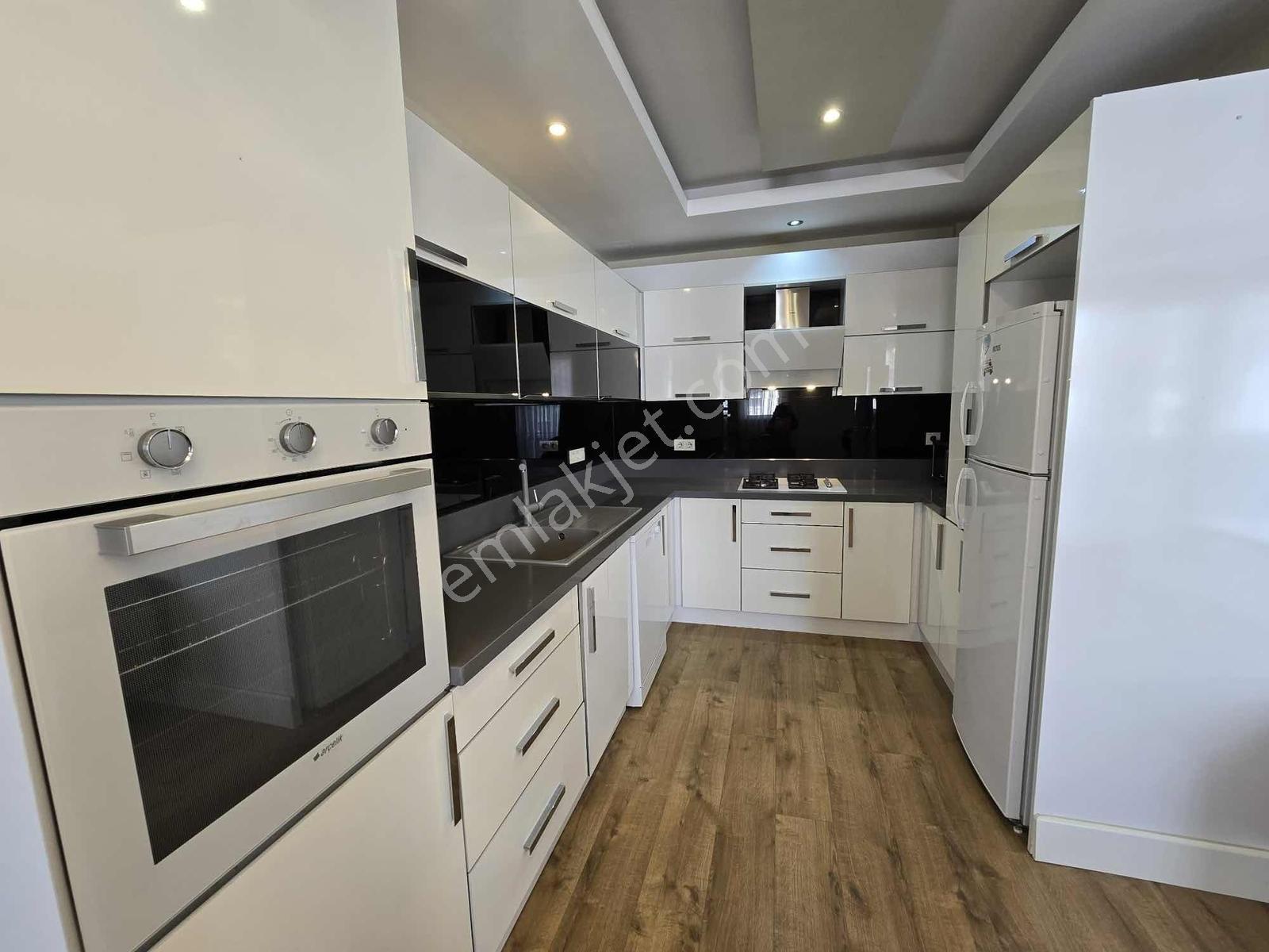 Tuzla Mah'de Uzun Dönem Eşyalı Kiralık 3+1 Daire - Görsel 8