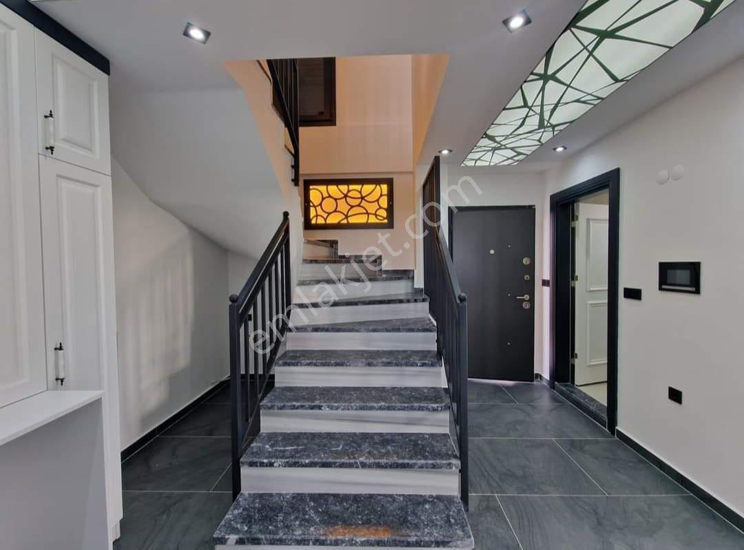 Hisar Mahallesinde Tam Müstakil Villa Çiftçi Grp - Görsel 17