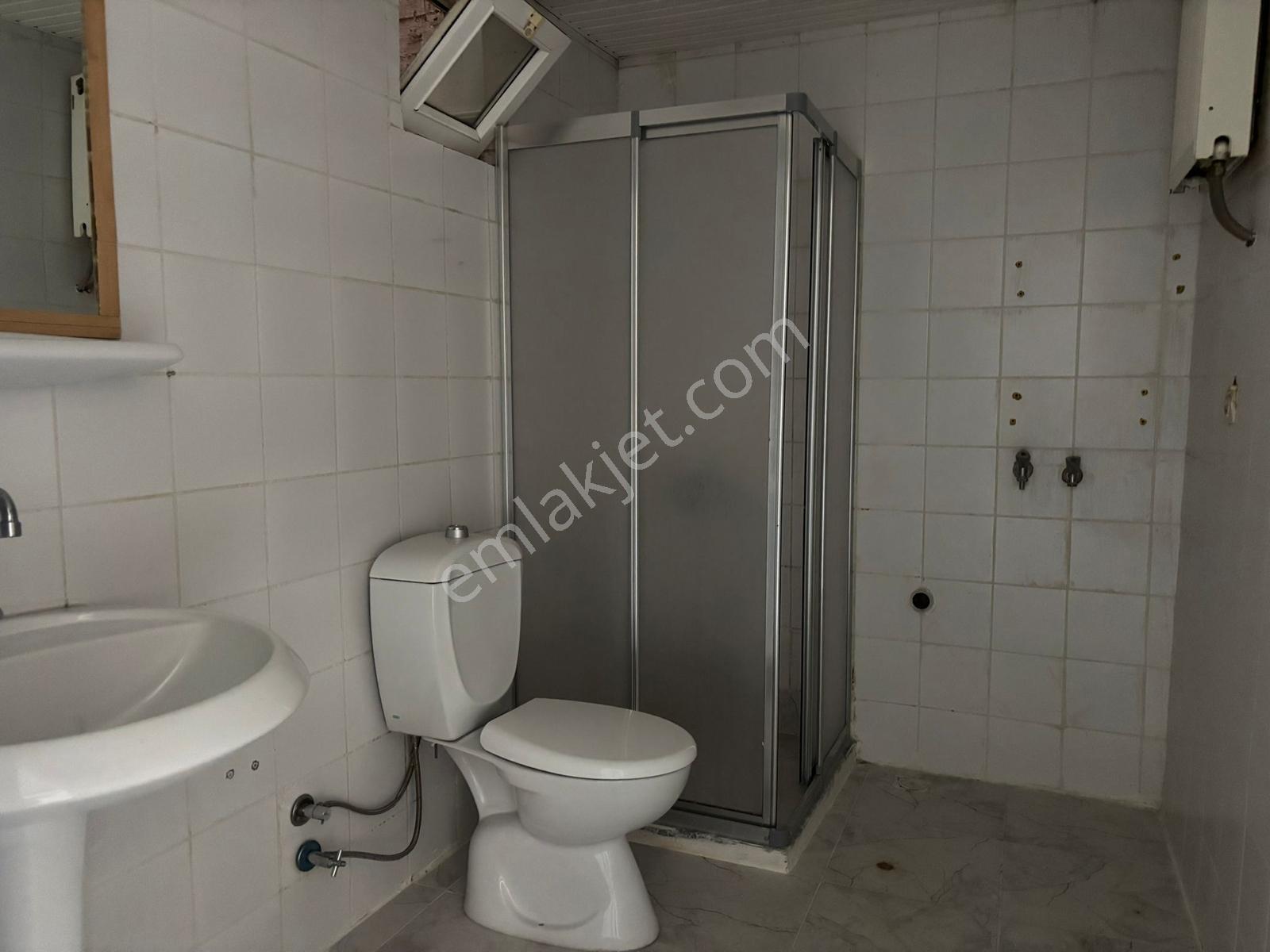 Gölcük Kiralık 3+1 Kalıcıkonut 3 .kat - Görsel 19