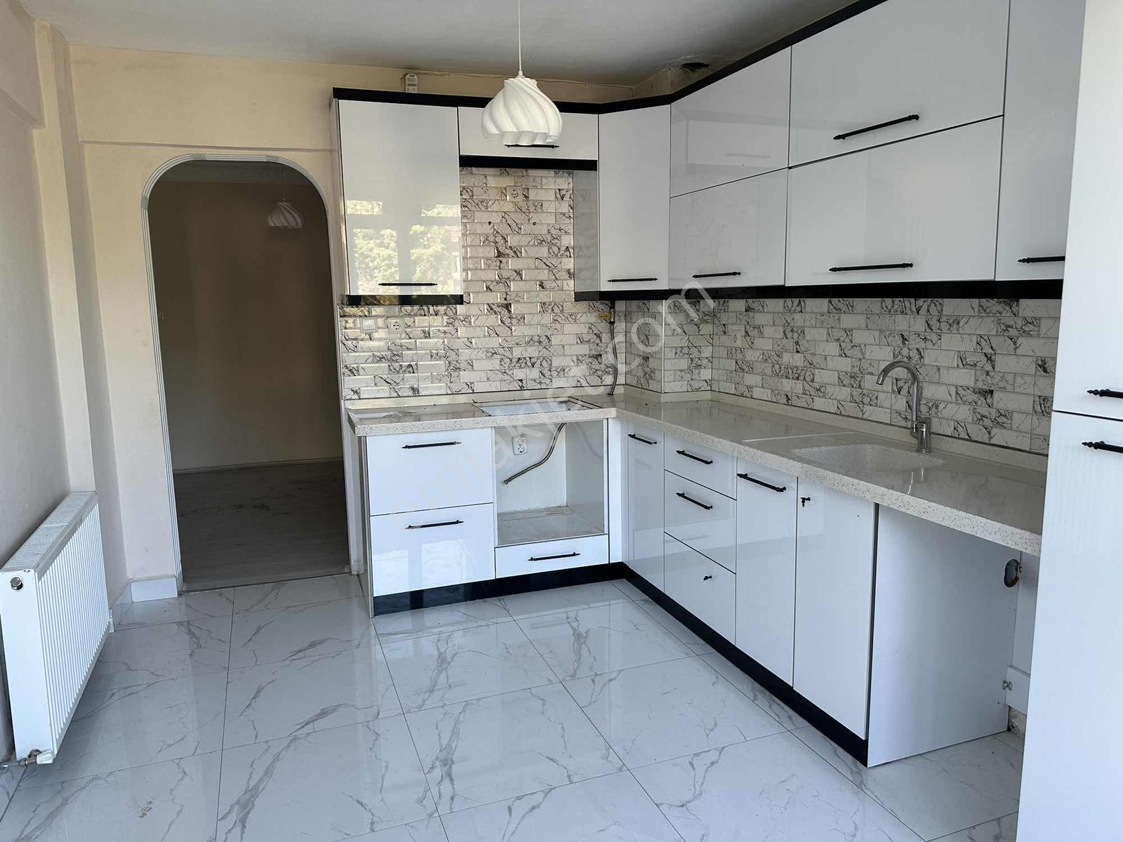 Gaye Bloklarında Kiralık 2+1 | 100 M² | Ferah | Merkezi Konum - Görsel 13