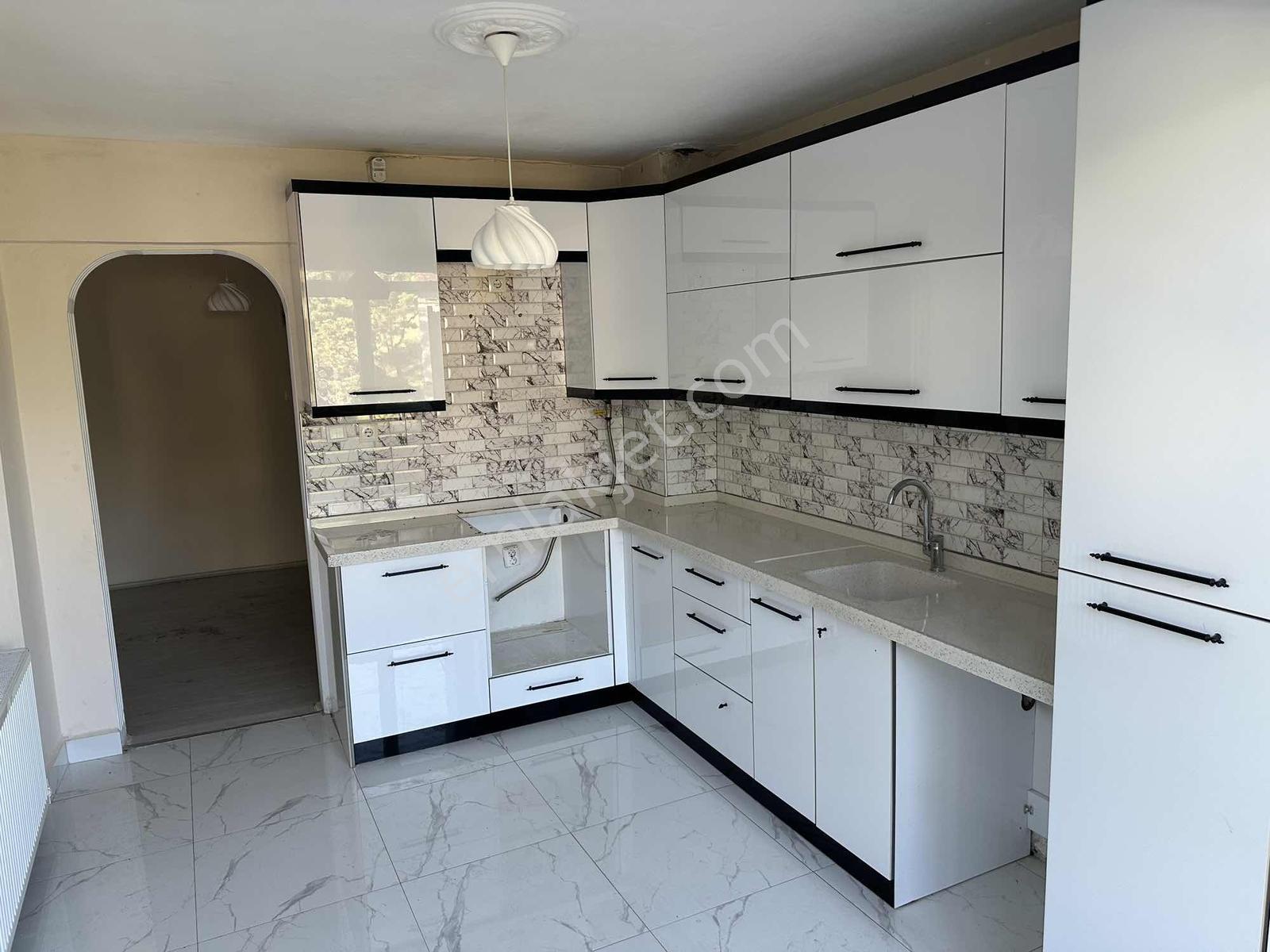 Gaye Bloklarında Kiralık 2+1 | 100 M² | Ferah | Merkezi Konum - Görsel 5