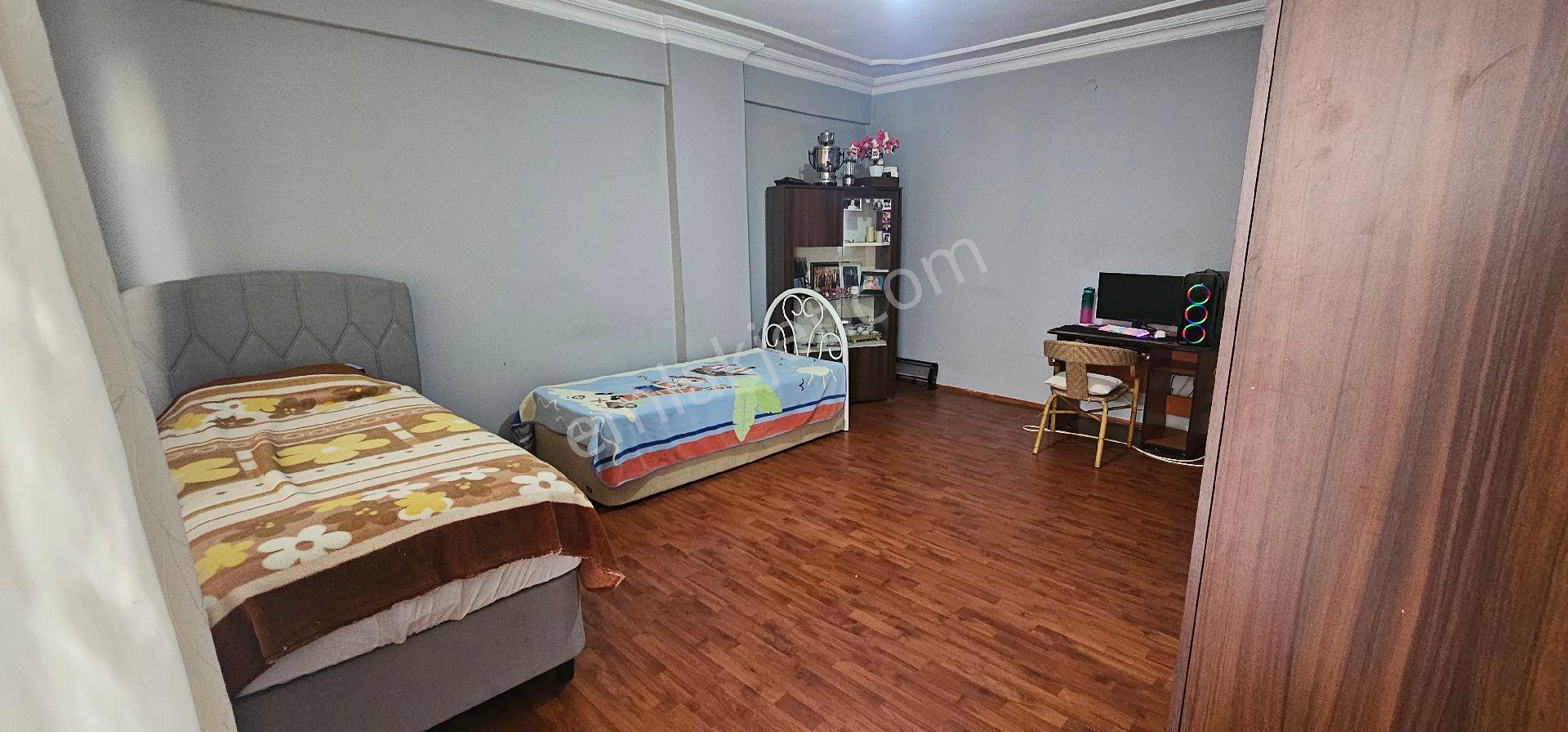 Kasaplar Mahallesinde Satılık Arakat,kapalı Mutfak,140 M² Net 3+1 Daire - Görsel 24