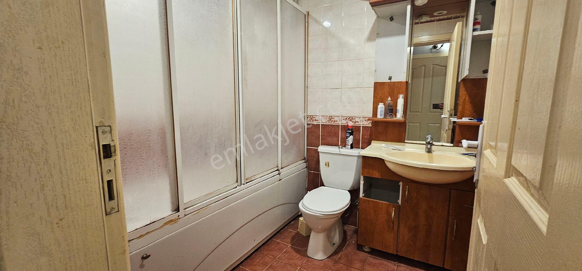 Kasaplar Mahallesinde Satılık Arakat,kapalı Mutfak,140 M² Net 3+1 Daire - Görsel 18