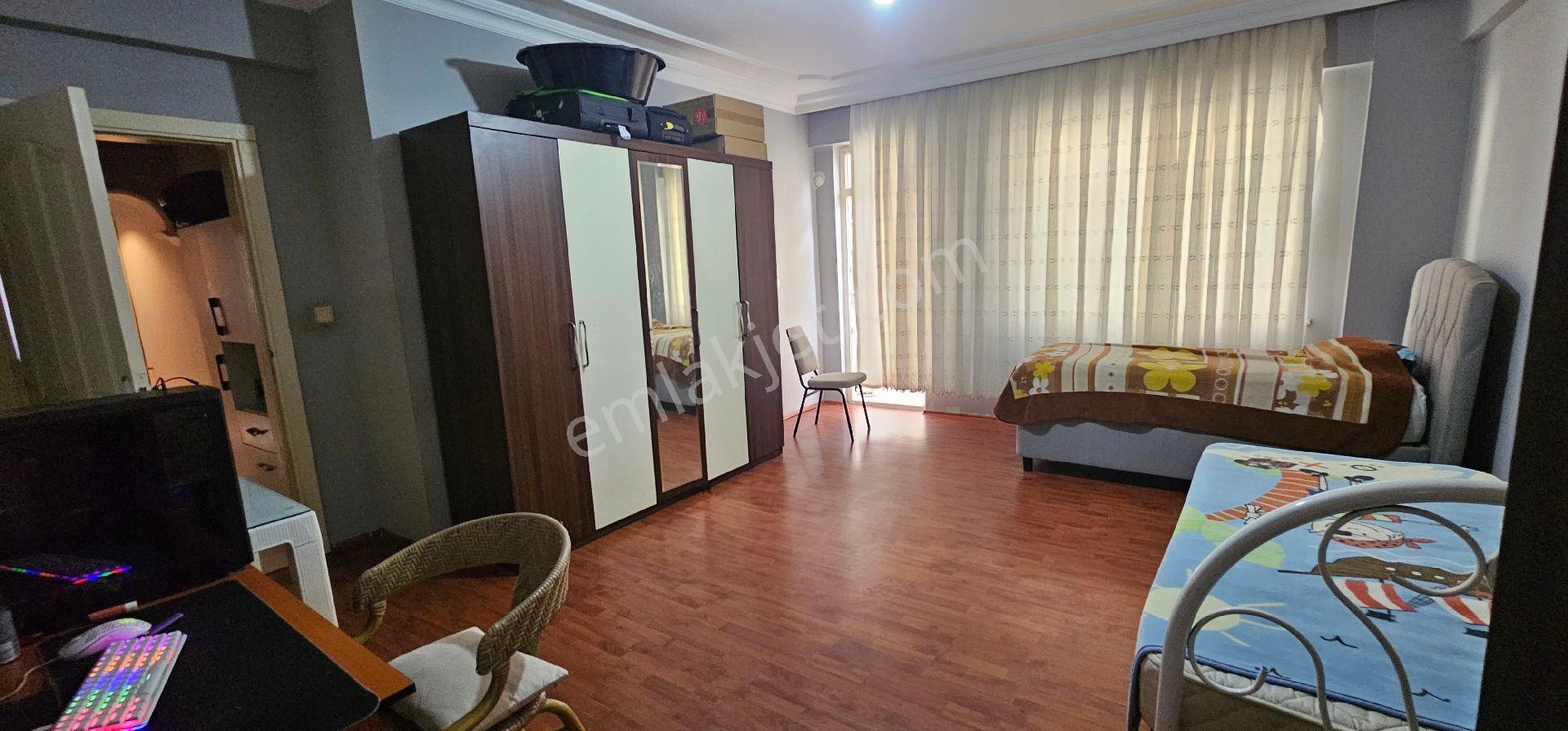 Kasaplar Mahallesinde Satılık Arakat,kapalı Mutfak,140 M² Net 3+1 Daire - Görsel 22