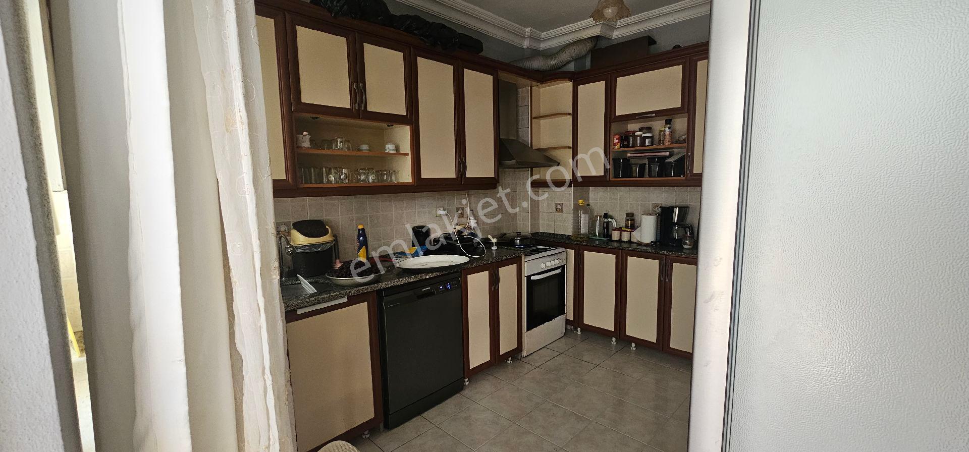 Kasaplar Mahallesinde Satılık Arakat,kapalı Mutfak,140 M² Net 3+1 Daire - Görsel 12