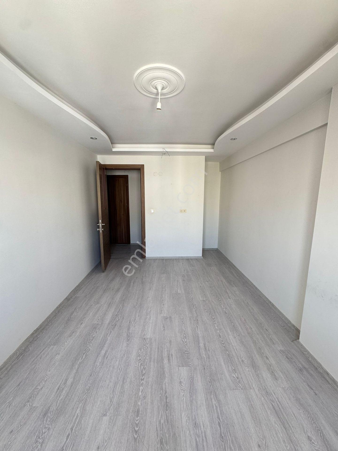 Zeki Emlak'tan Muradiye Mahallesinde Kiralık 2+1 Daire - Görsel 13