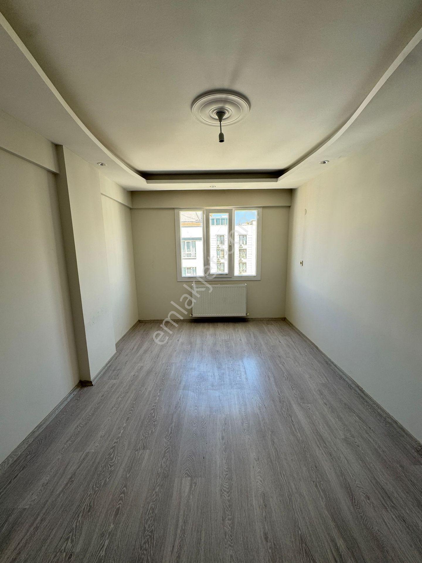 Zeki Emlak'tan Muradiye Mahallesinde Kiralık 2+1 Daire - Görsel 11