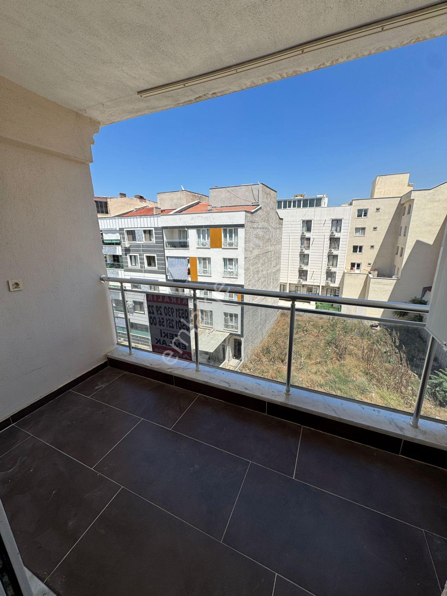 Zeki Emlak'tan Muradiye Mahallesinde Kiralık 2+1 Daire - Görsel 8