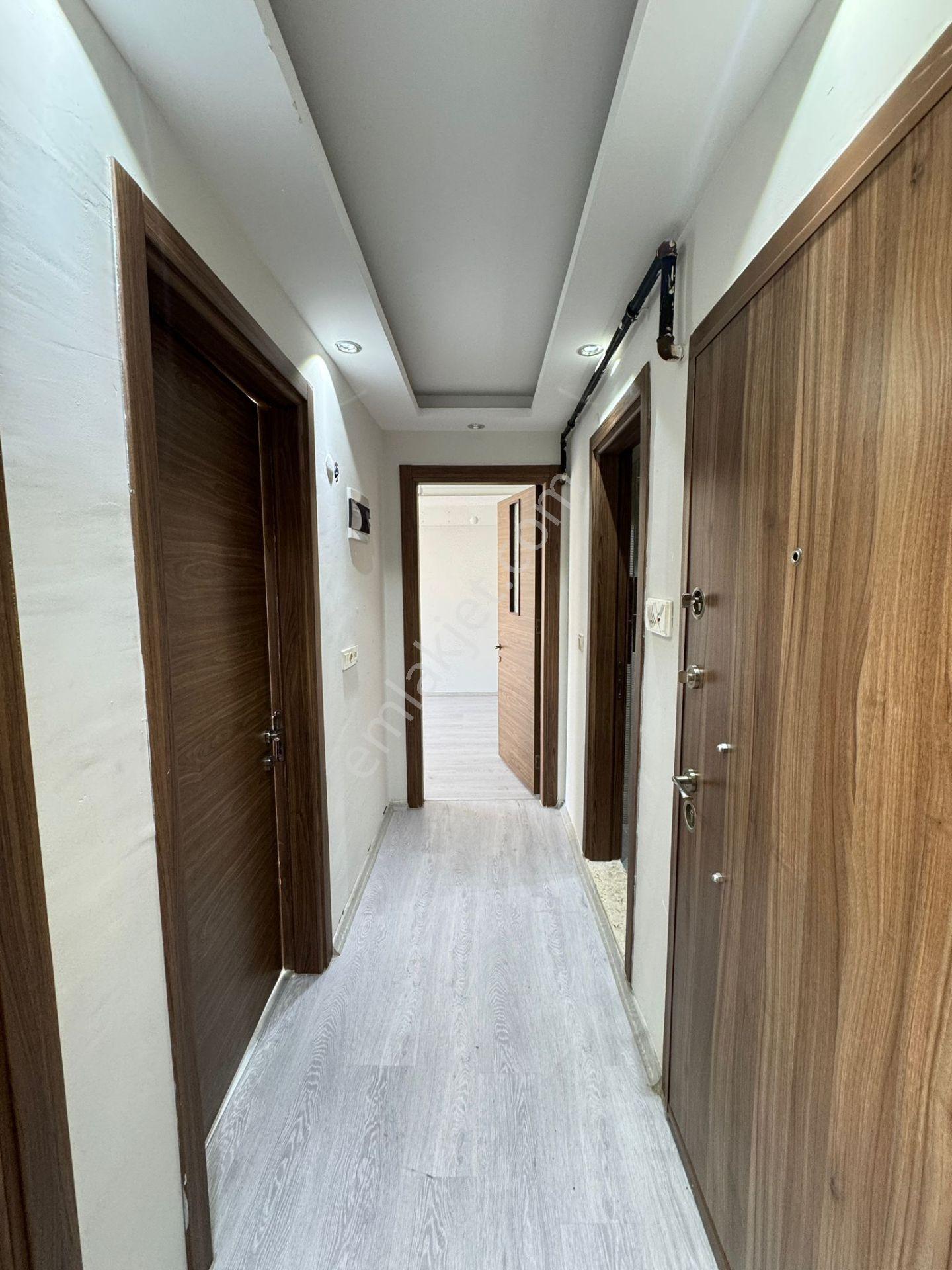 Zeki Emlak'tan Muradiye Mahallesinde Kiralık 2+1 Daire - Görsel 12
