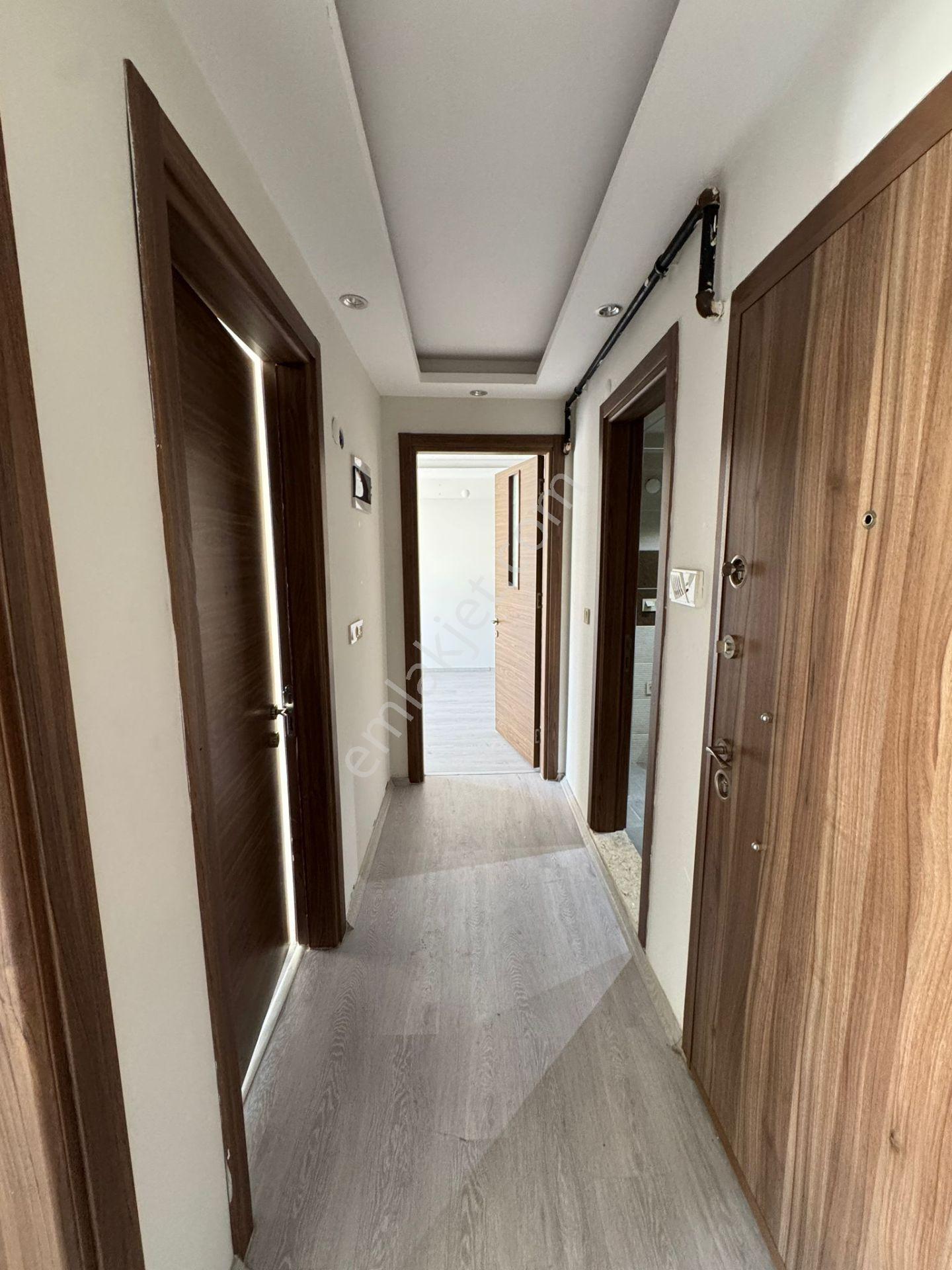 Zeki Emlak'tan Muradiye Mahallesinde Kiralık 2+1 Daire - Görsel 14
