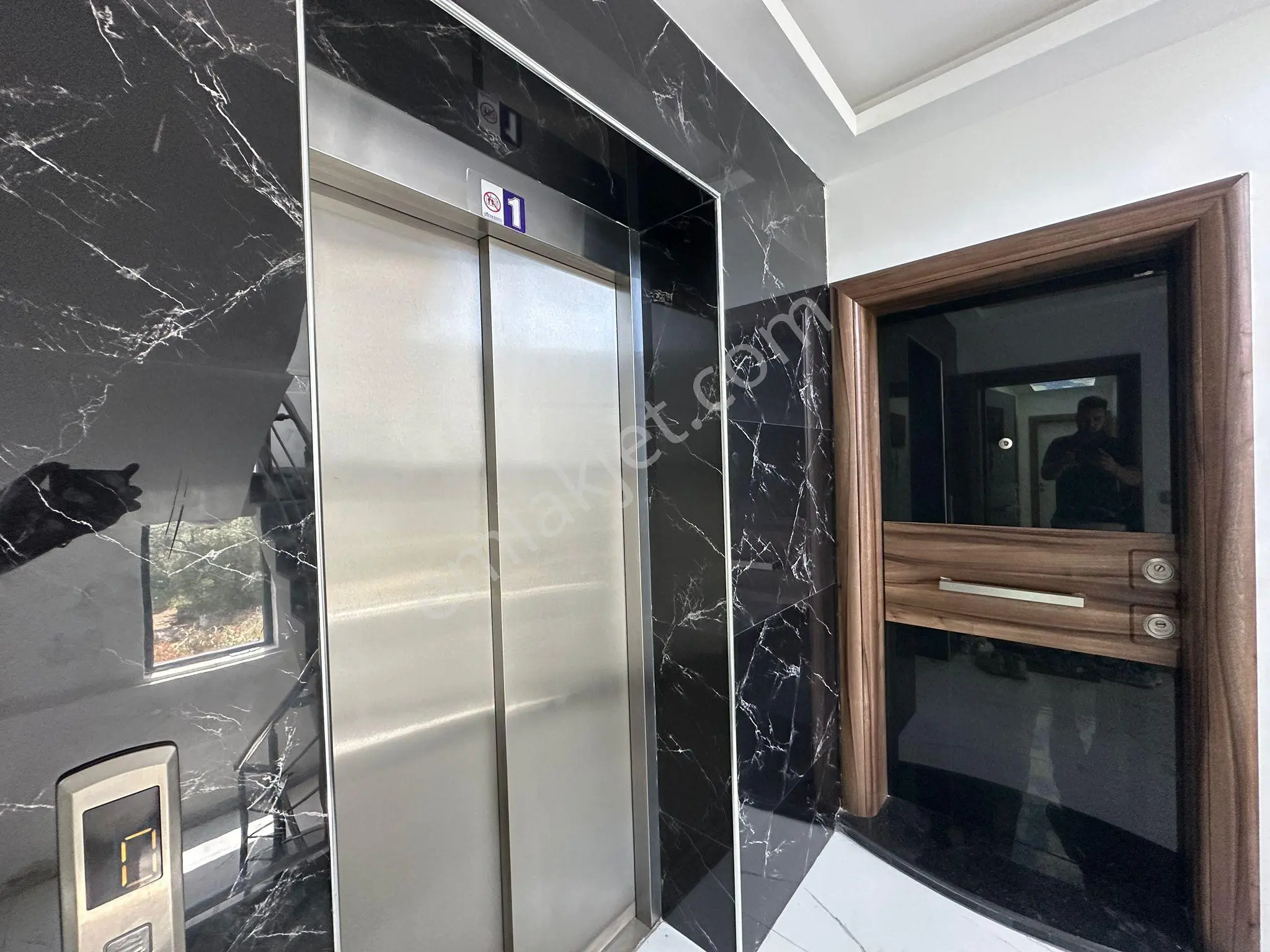 Davutlar Merkezde Havuzlu Sitede Yeni Bina 3+1 Daire Satılık - Görsel 2