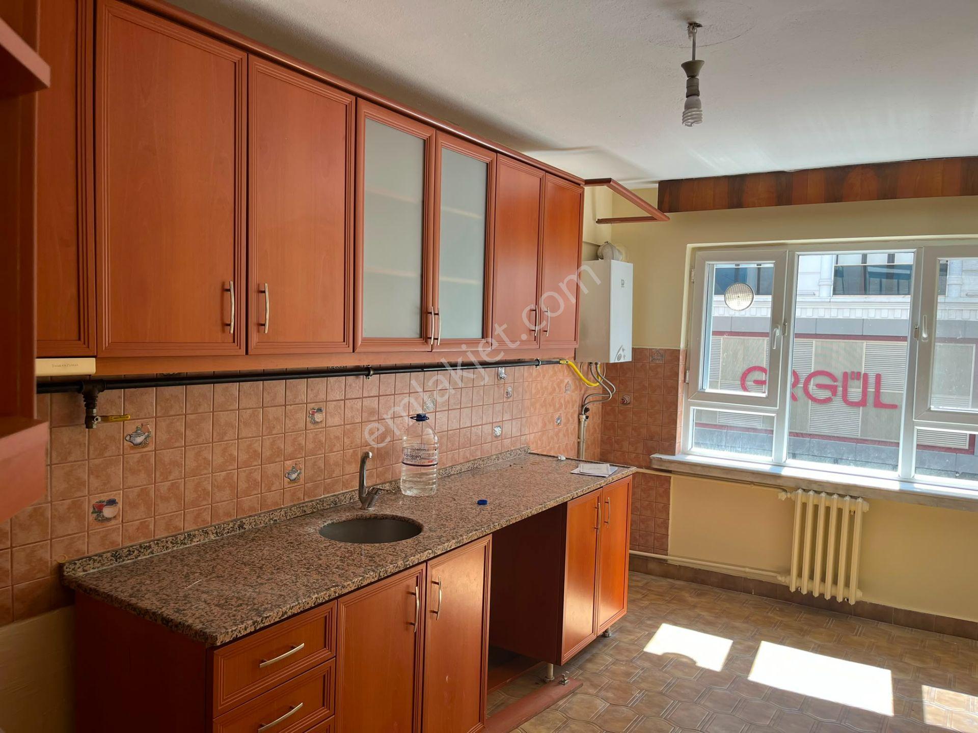 Century 21 Vizyondan Yunus Emre Cd Kiralık 3+1 Daire - Görsel 3