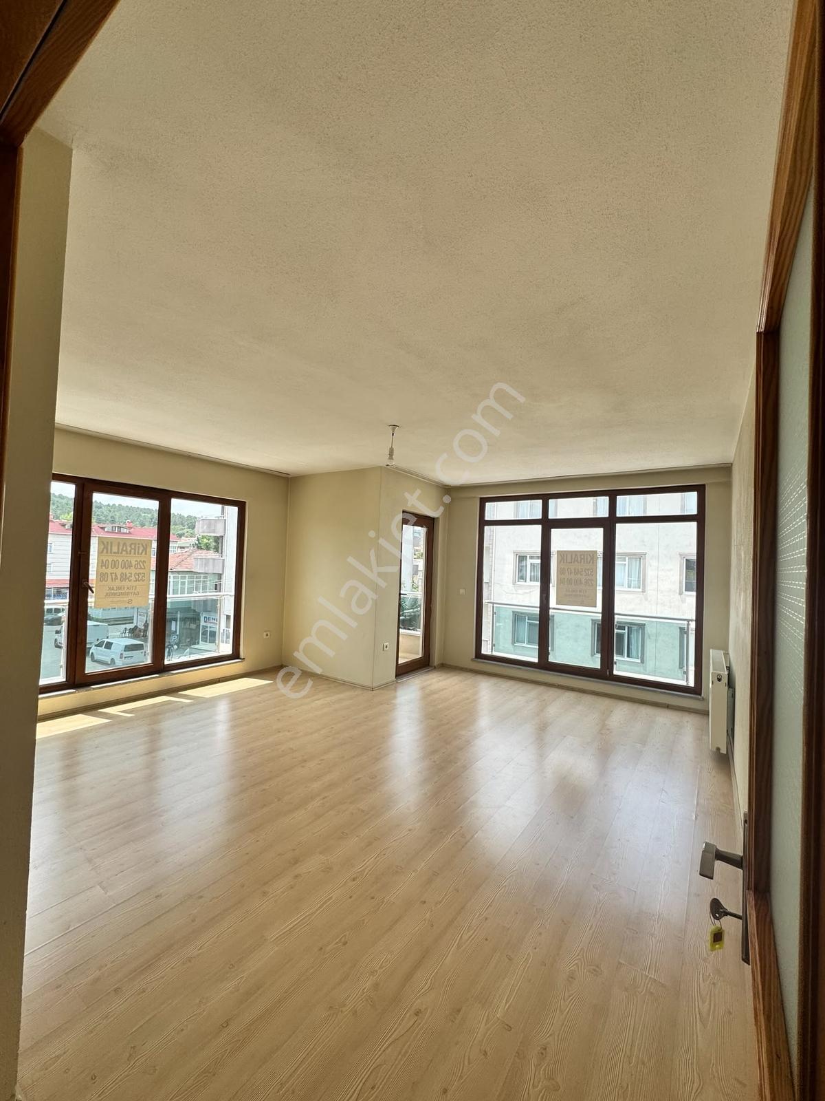 Hürriyet Mahallesi Merkezde Geniş Kiralık 2+1 Daire - Görsel 6