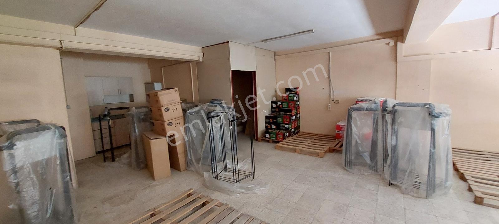 Karşıyaka Örnekköy San. Sitesinde 265m2 Kiralık İşyeri - Görsel 15