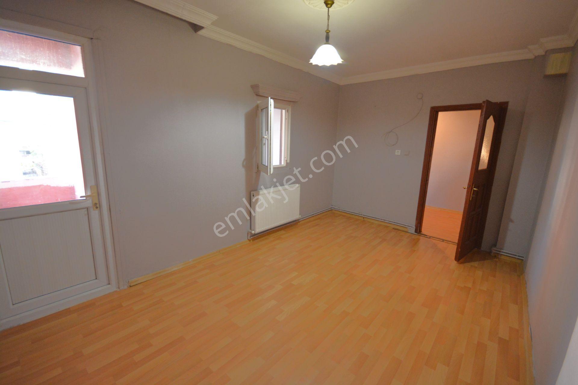Kiralık 80 M2 Balkonlu Merkezi Konumda 2+1 Daire - Görsel 4