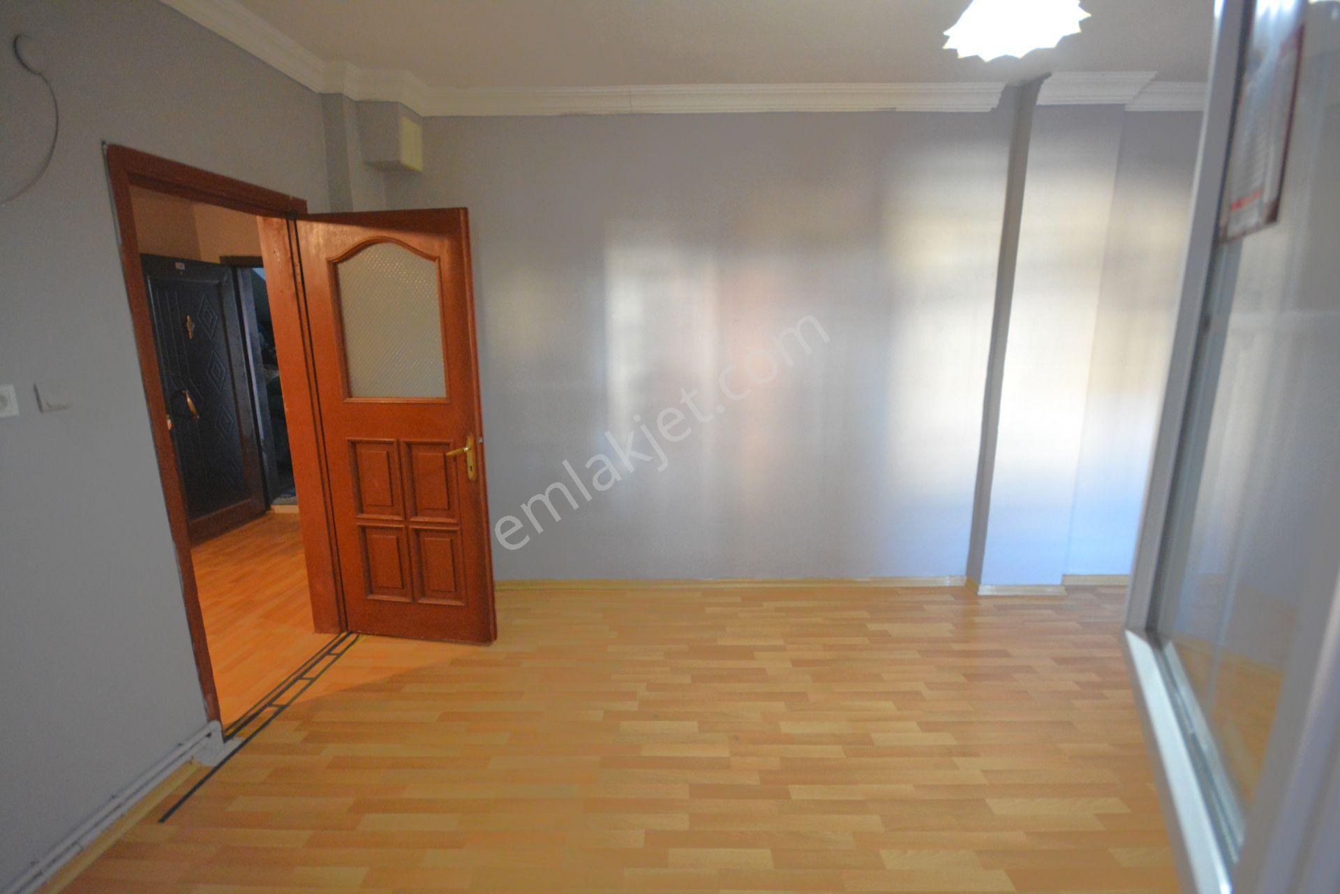 Kiralık 80 M2 Balkonlu Merkezi Konumda 2+1 Daire - Görsel 15