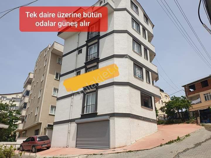 Kocaelli Gebze Cumhuriyet Mah De 2+1 Kombili 105m2 İkinci Kat Asansörlü 2 Yaş Kiralık Daire