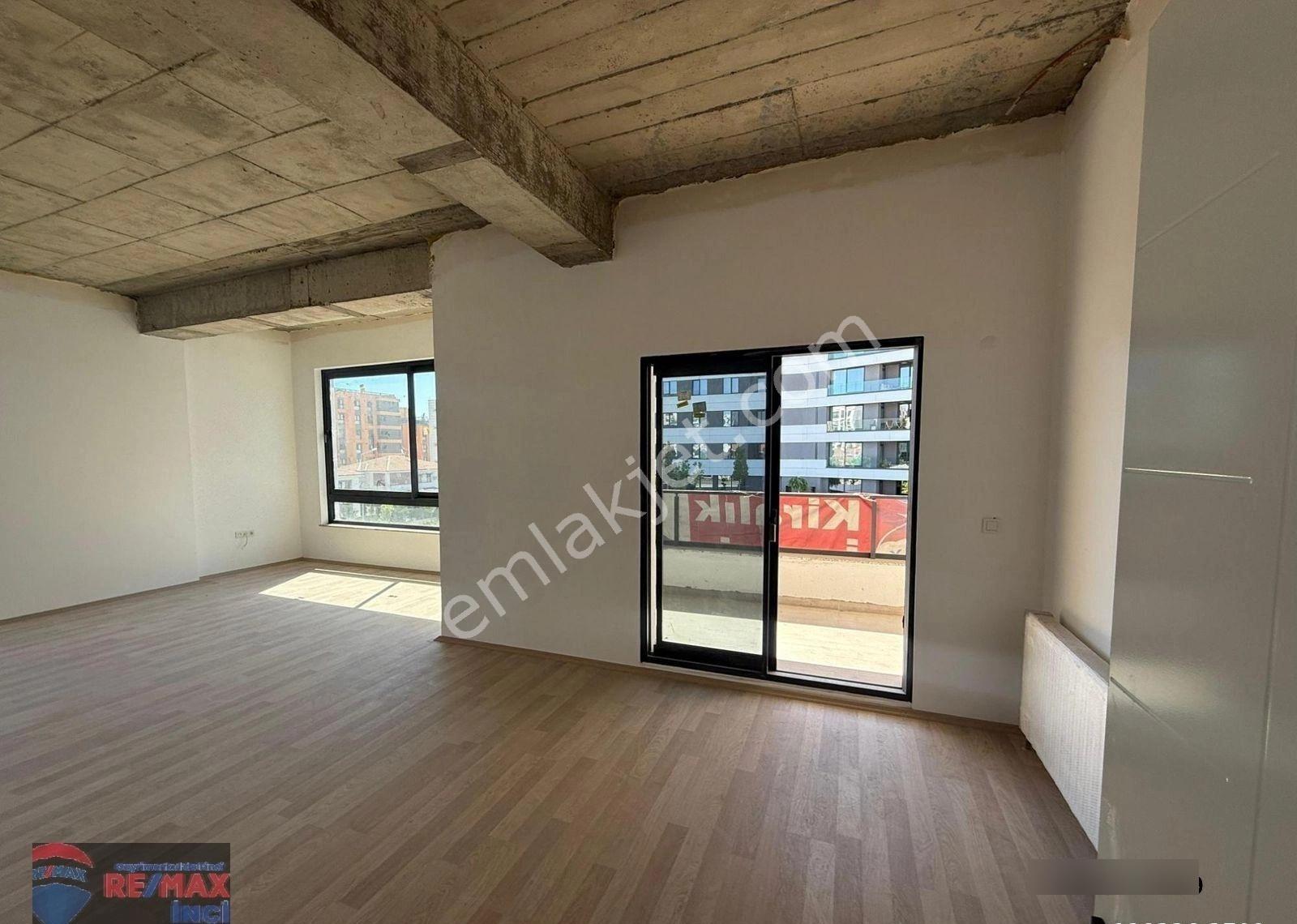 Re/max İnci'den Paşaalanı Mahallesi'nde Prestijli Komple Kiralık Bina - Görsel 13
