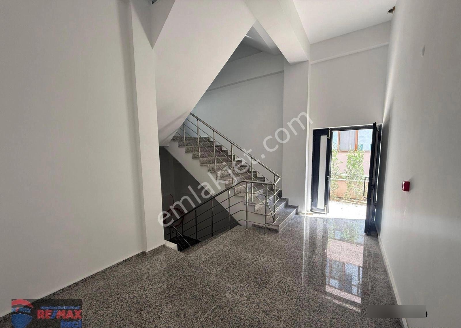 Re/max İnci'den Paşaalanı Mahallesi'nde Prestijli Komple Kiralık Bina - Görsel 7