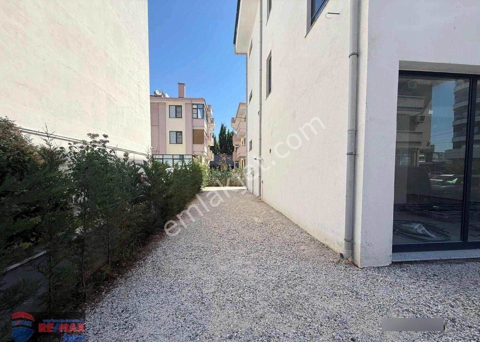 Re/max İnci'den Paşaalanı Mahallesi'nde Prestijli Komple Kiralık Bina - Görsel 18