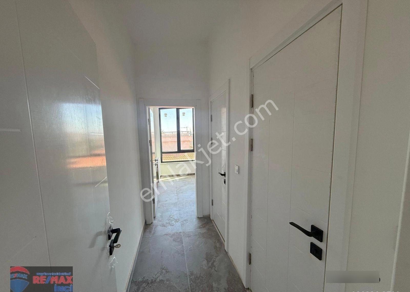 Re/max İnci'den Paşaalanı Mahallesi'nde Prestijli Komple Kiralık Bina - Görsel 15