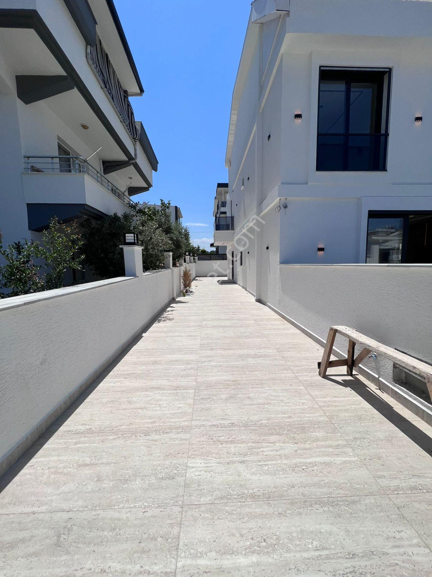 Didim Hisar Mahallesinde Akıllı Sistem Kendine Ait Havuzlu Geniş Bahçeli 4+1 Sıfır Villa - Görsel 2