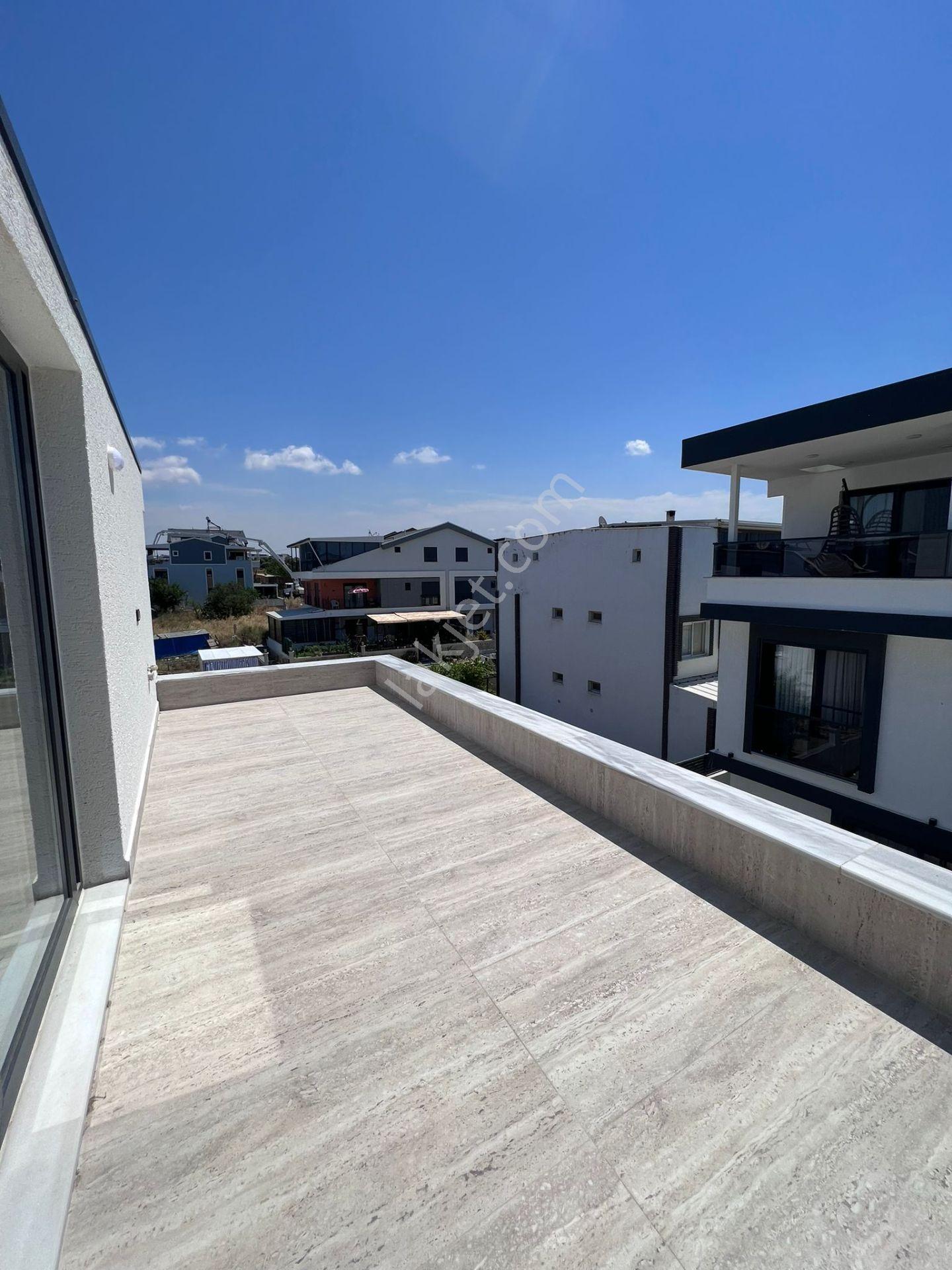 Didim Hisar Mahallesinde Akıllı Sistem Kendine Ait Havuzlu Geniş Bahçeli 4+1 Sıfır Villa - Görsel 19